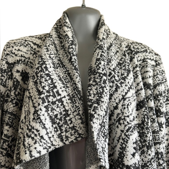 𝅺Knox Rose Open Long Sleeve Cardigan Sweater Aztec • Used • Size: Medium​ - Picture 2 of 7